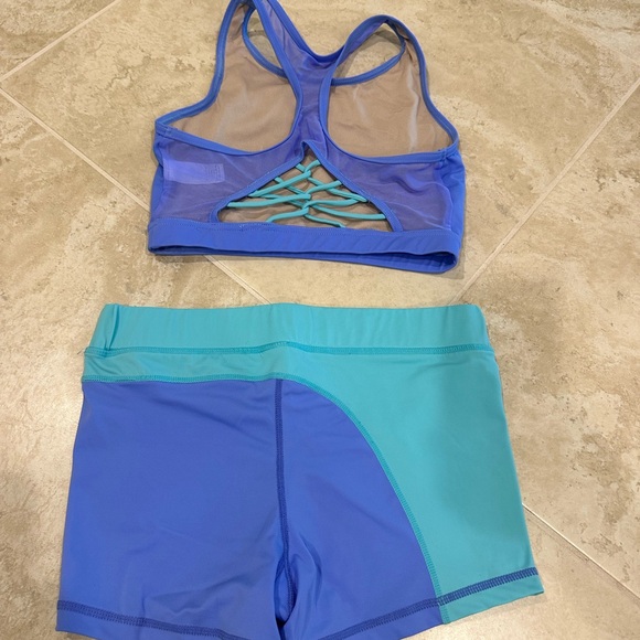 Athletic Dance Set - Picture 2 of 6